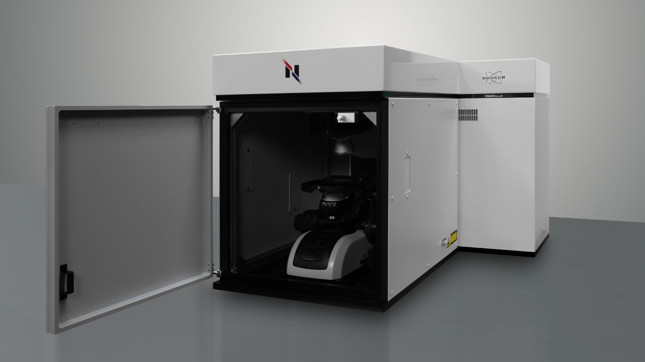 Nanophoton RAMANtouch by Bruker photographed from the front, showing the objective revolver