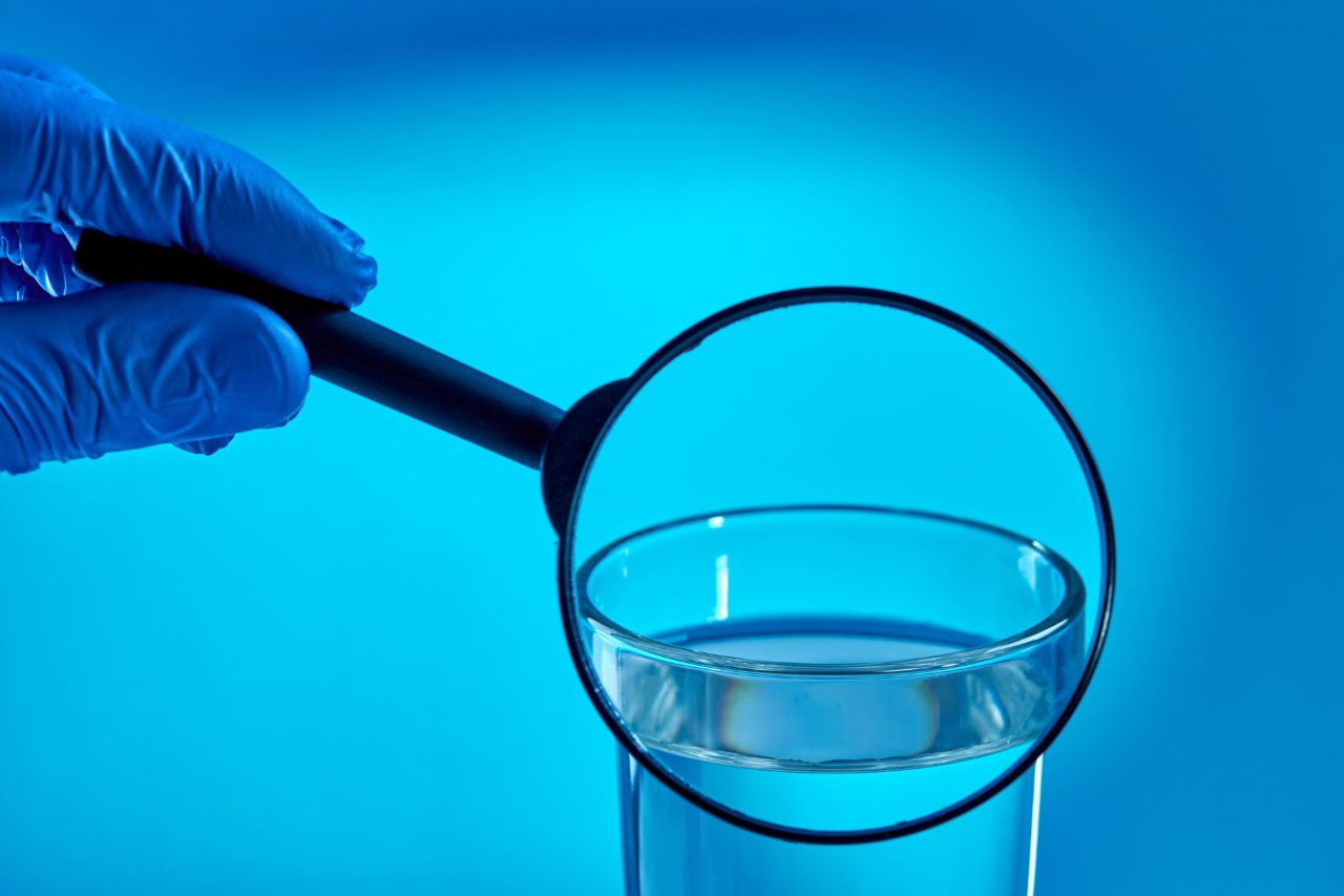 shutterstock-1753533839-water-testing-microbiology-bruker-md-web