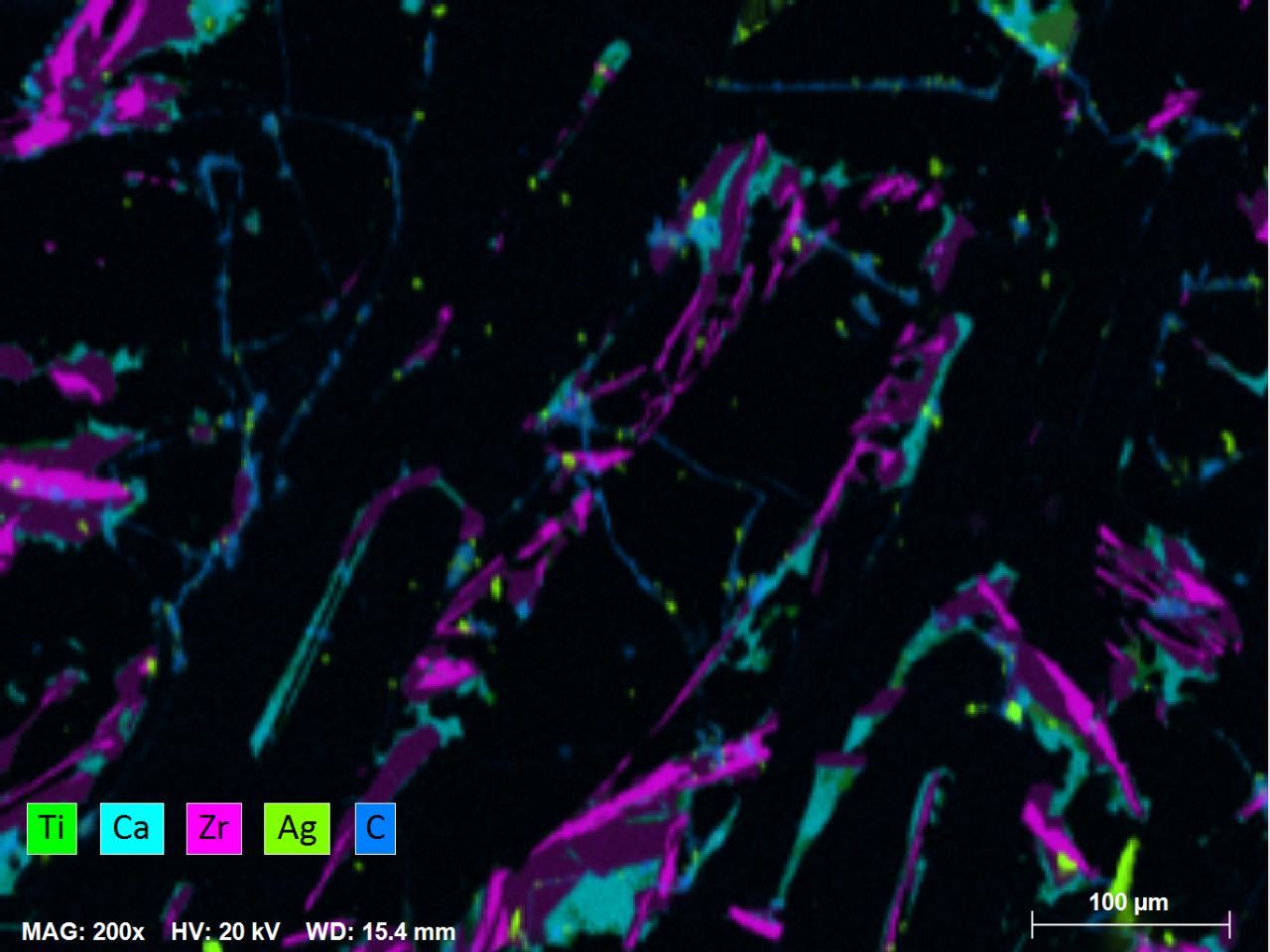 Abb. 1.6: Das EDS HyperMap zeigt die Verteilung von Ti, Ca, Zr, Ag und C in der hochlegierten Fe-Si-Keramik. Das Map enthält jeweils ein Spektrum für jedes der 309.000 Pixel und wurde gleichzeitig mit dem EBSD-Map bei einer Geschwindigkeit von 50 Punkten/Sekunde aufgenommen. Als Ag- und C-reiche Regionen zeigen sich Risse und Poren, die sich beim Polieren der Probe mit Silberpaste und Epoxidharz gefüllt haben.