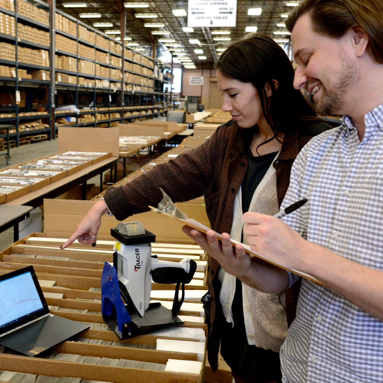 Collecting elemental chemostratigraphy data with the TRACER 5