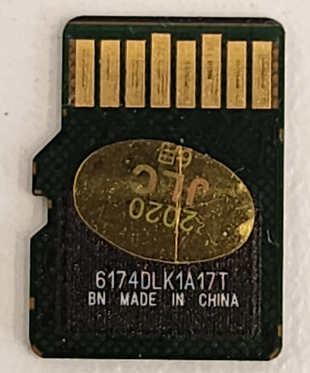 Optical image of an SD card