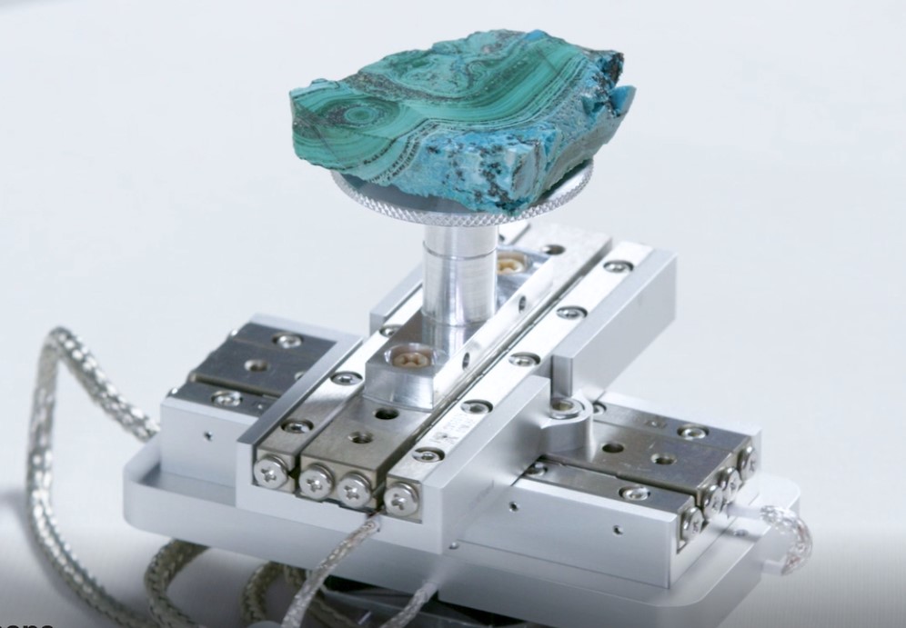 Rapid Stage with sample ready for analysis