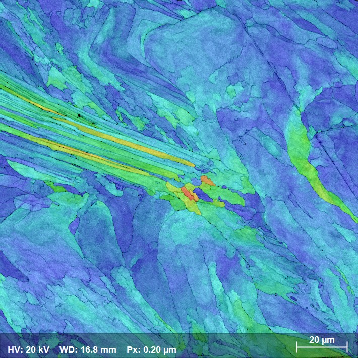 Plastic deformation in AM stainless steel (Grain Average Misorientation map with 0 to 22° misorientation angle). e-Flash XS EBSD detector (top right)