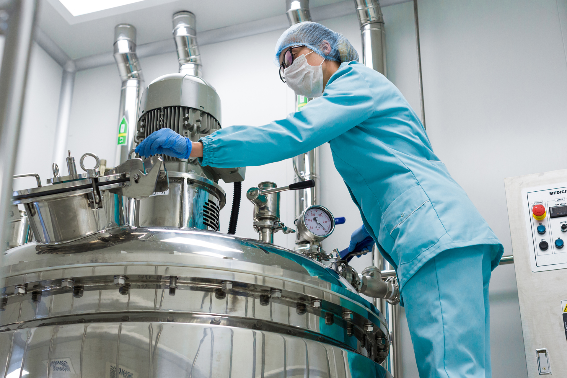 Advancements and Challenges of Solid-State NMR Technology for Battery Research