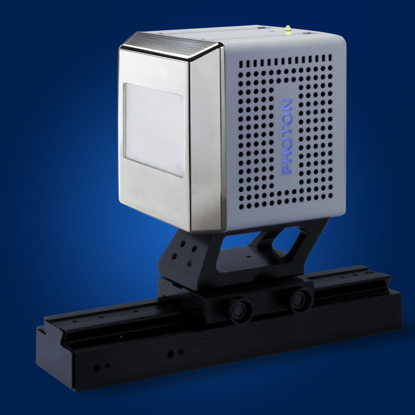 PHOTON III 7 SC-XRF detector by BRUKER on blue background