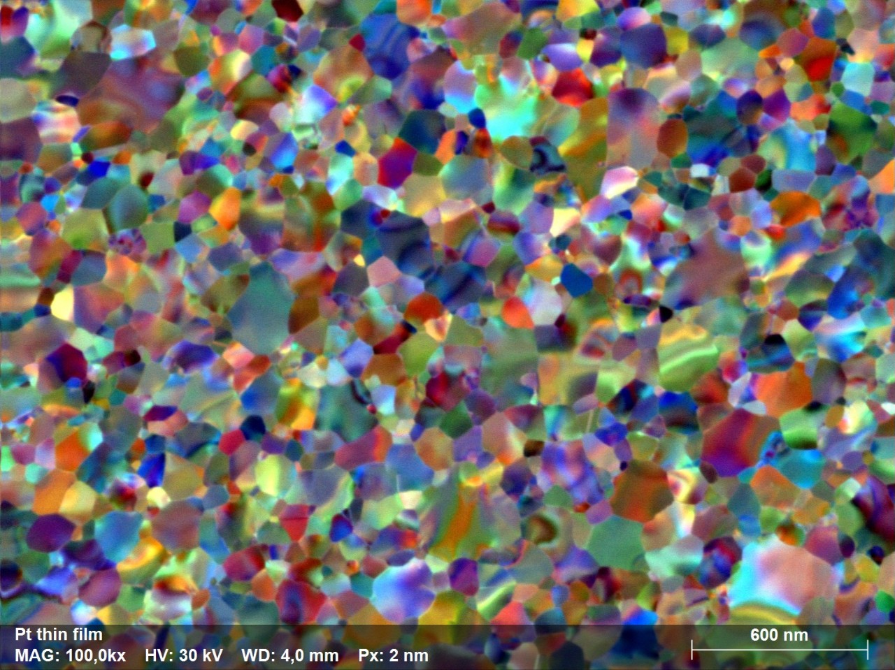 Plane-view DF-like image of a Pt thin film deposited on Si wafer substrate 