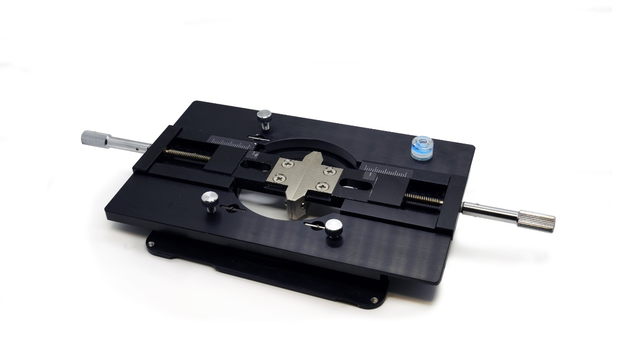Multi-Purpose Sample Holder for IR and Raman Microscopes