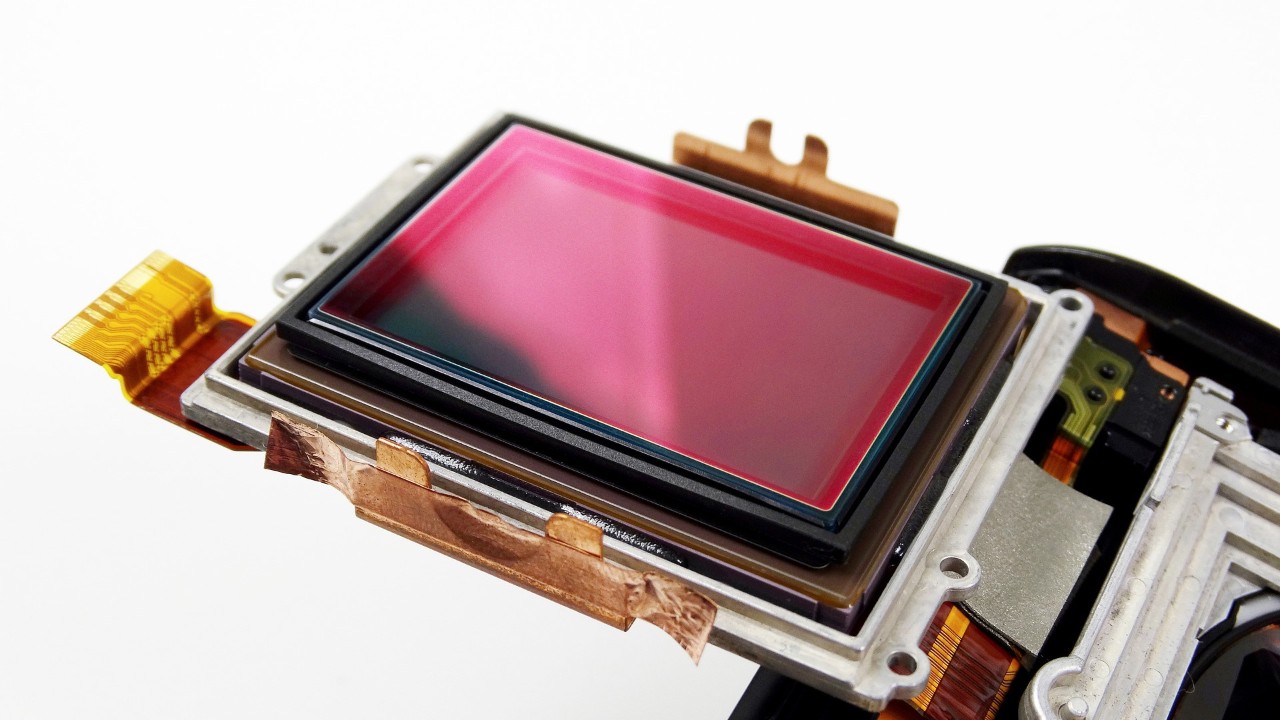LCD Screens and Optoelectronics | Bruker