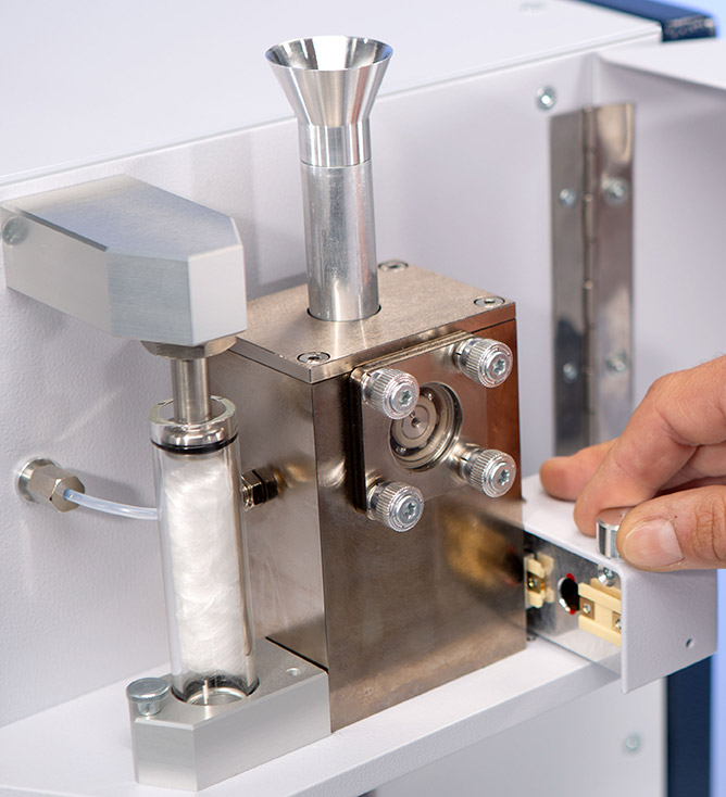 Electrode Furnace with SampleCare and FusionControl