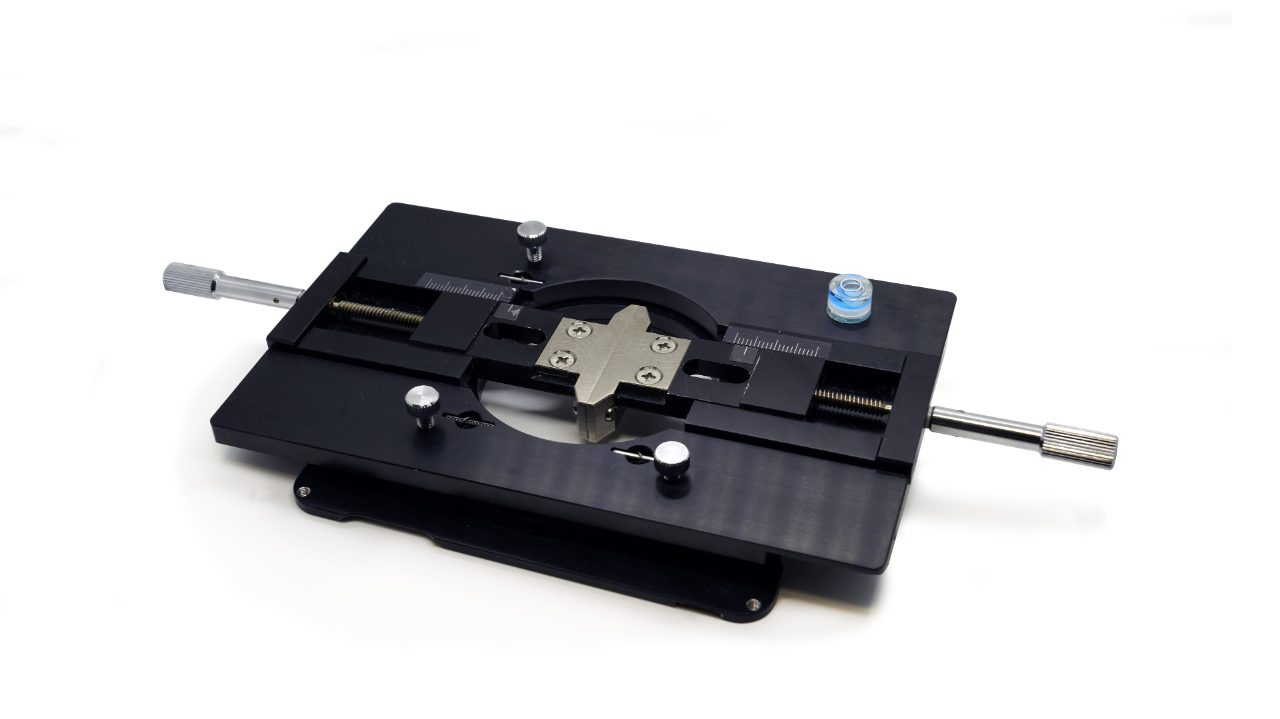 Porta-amostras multiuso para microscópios IR e Raman